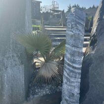 MONOLITHE BASE SCIÉE